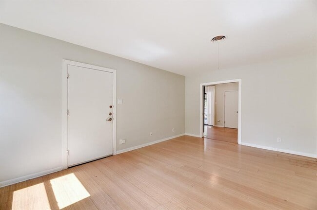 Building Photo - 4702 Philco Dr