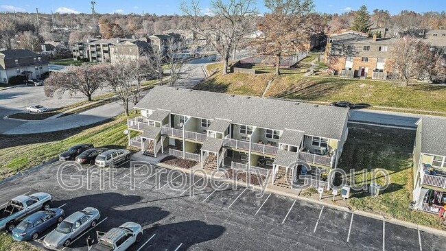 Building Photo - 6924 N Olive St