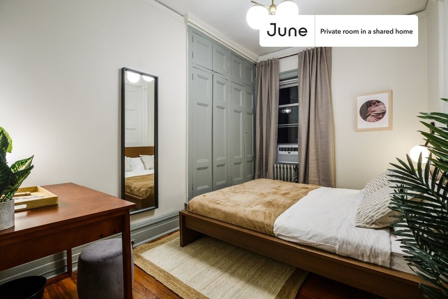 Primary Photo - Room in Shared 4 bed/1 bath home