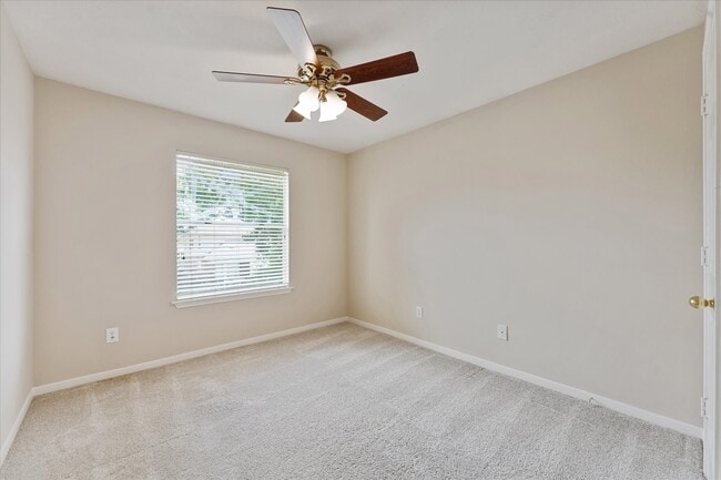 Building Photo - 23806 Spring Way Dr