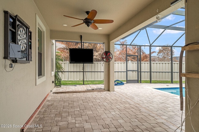 Building Photo - 7782 Paragrass Ave