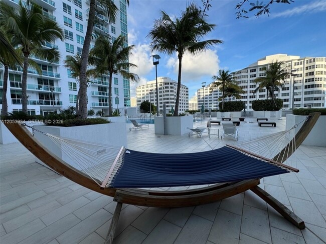 Building Photo - 951 Brickell Ave