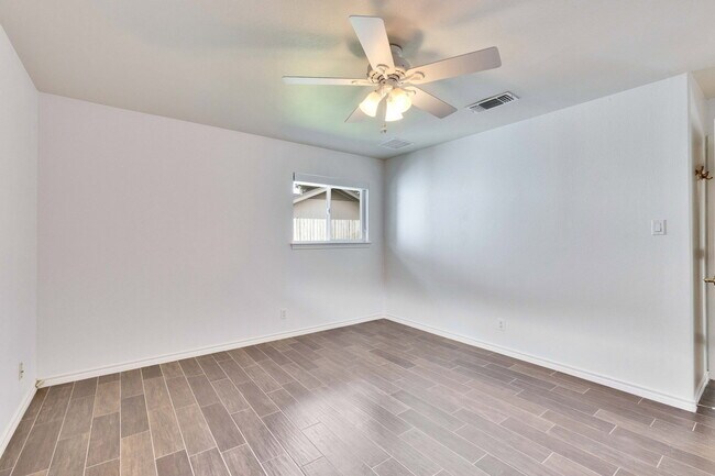 Building Photo - 7709 Shoal Creek Blvd