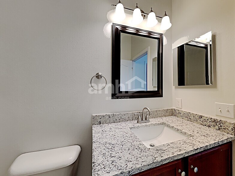 Building Photo - 12769 Evington Point Dr