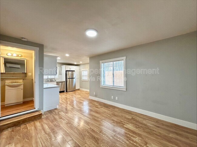 Building Photo - 3424 Clay St