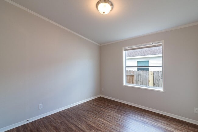 Building Photo - 10115 Berrybriar Ln