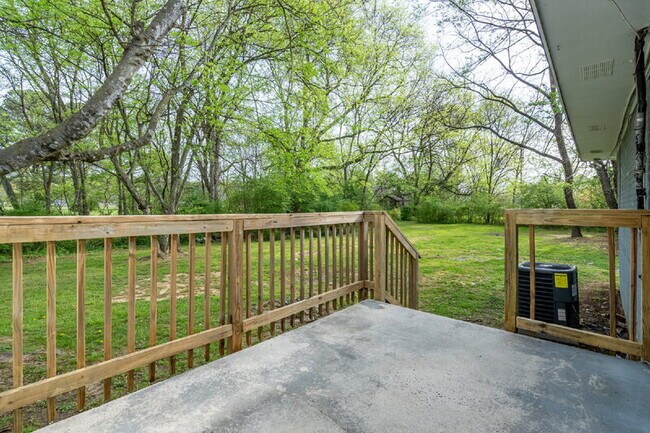 Building Photo - 60 W Main St