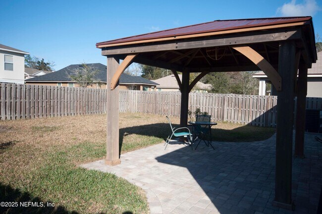Building Photo - 11745 Lake Bend Cir