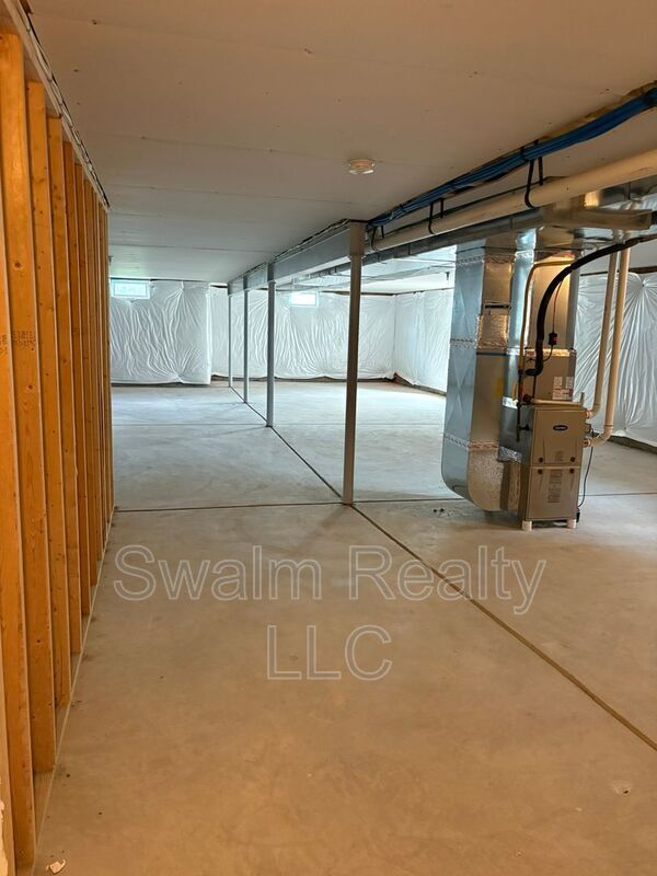 Building Photo - 1074 E Davinci Dr
