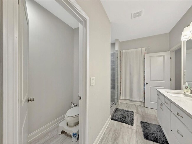 Building Photo - 6030 Stella Dr