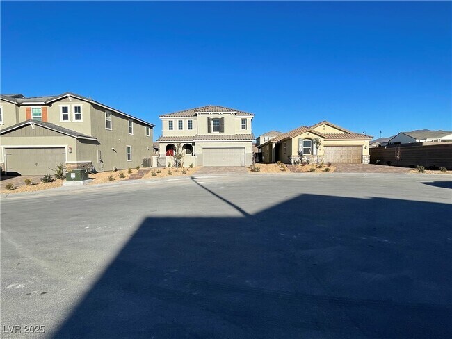 Primary Photo - 2620 Tolmezzo St