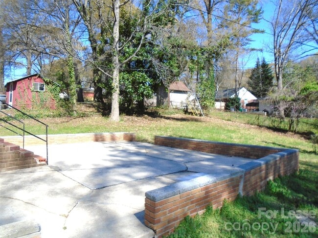 Building Photo - 1014 Penrose Ln