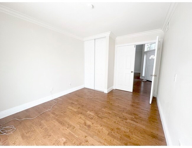 Building Photo - 19852 E Round Hill Ln