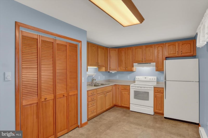 Building Photo - 118 S 22nd St