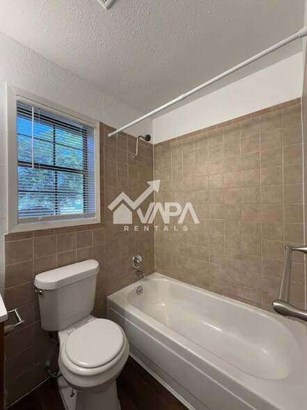 Building Photo - 5607 Summer Gold Dr