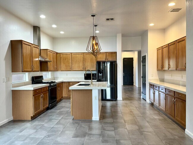 Building Photo - 13743 N High Mountain View Pl