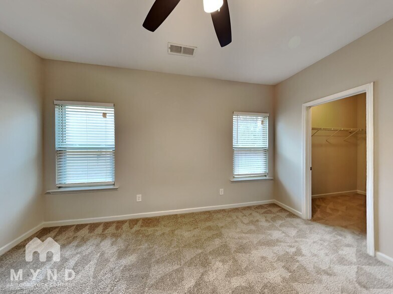 Building Photo - 62 Trotter Ct