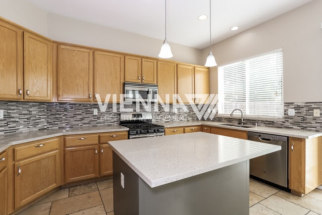 Building Photo - 4202 Mockingbird Ct