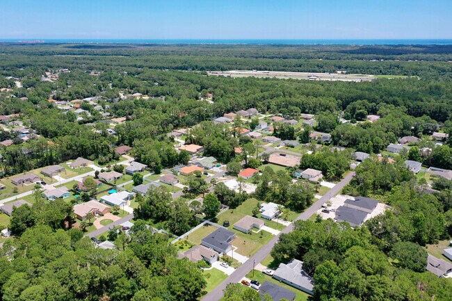 Building Photo - 11 Portia Ln