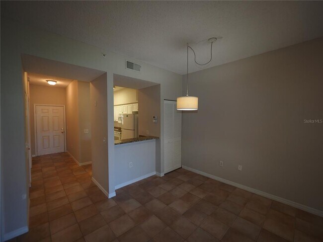 Building Photo - 4252 Central Sarasota Pkwy