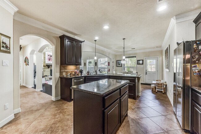 Building Photo - 13918 Majestic Spring Ln