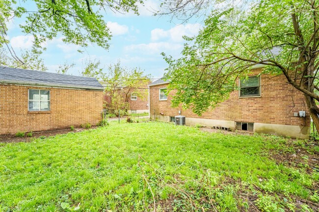 Building Photo - Charming 2-Bedroom Home in Dayton's Belmon...