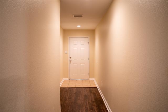 Building Photo - 1204 Sage Dr