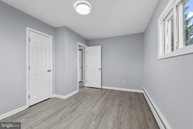 Building Photo - 18 Armor Ct