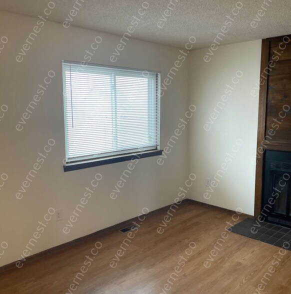 Building Photo - 1701 Cato Cir