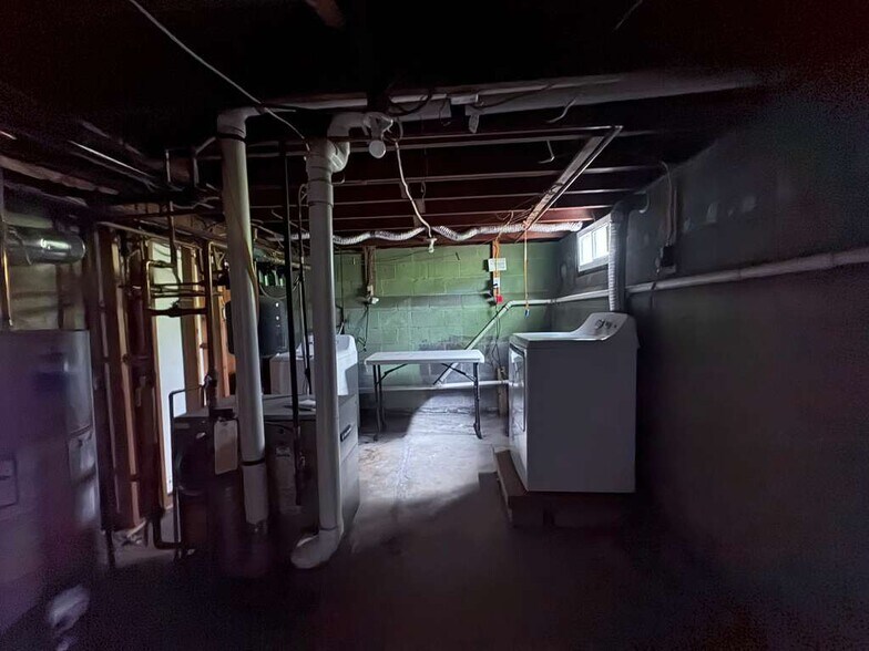 Building Photo - 125 Stimson Rd