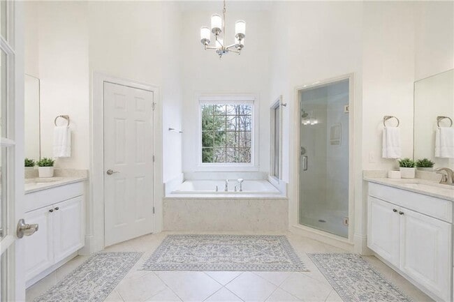 Building Photo - 125 River N Cir