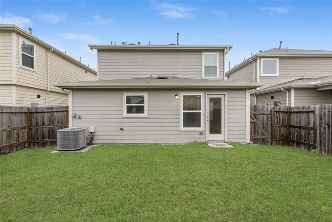 Building Photo - 647 Ash Mill Dr