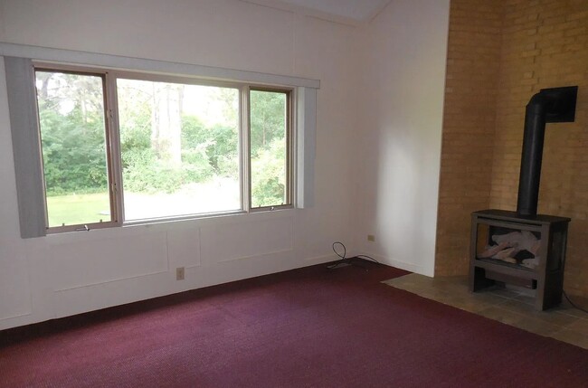 Building Photo - 9830 Yawkey St