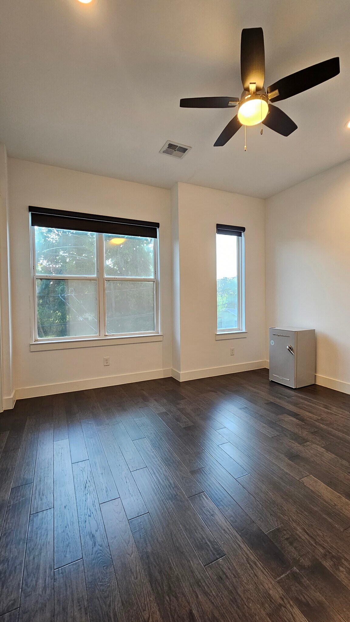 2nd BR - 3404 Rogers St