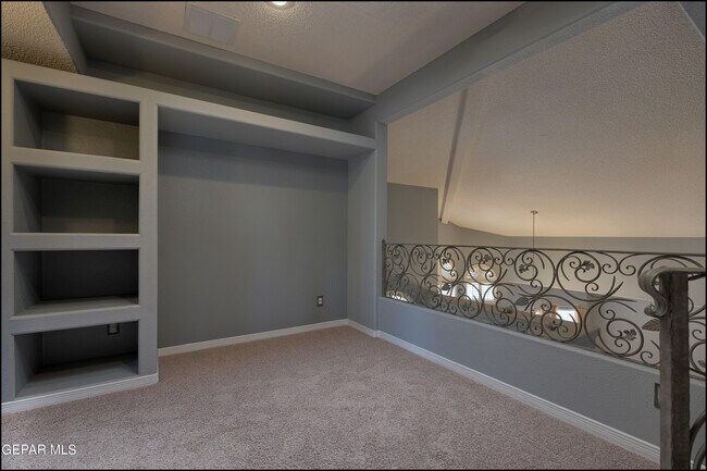 Building Photo - 6300 Franklin Vista Dr