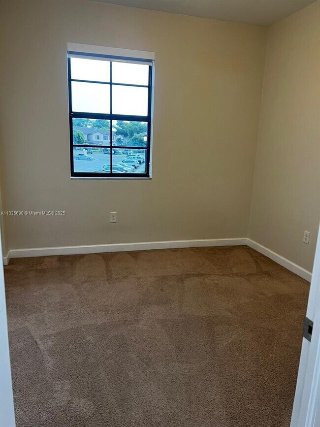 Building Photo - 11512 SW 151 Ave