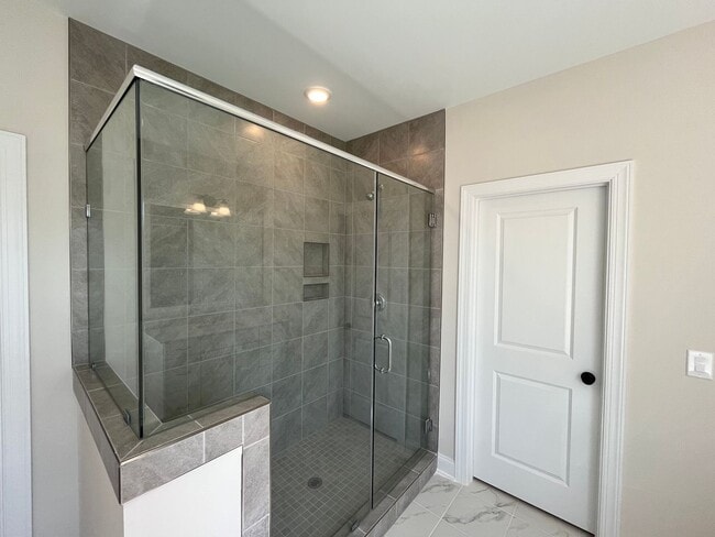 Building Photo - Stunning 5BD, 4.5BA Knightdale Home with Spacious Open Interior, Bonus Loft, and Modern Upgrades ...