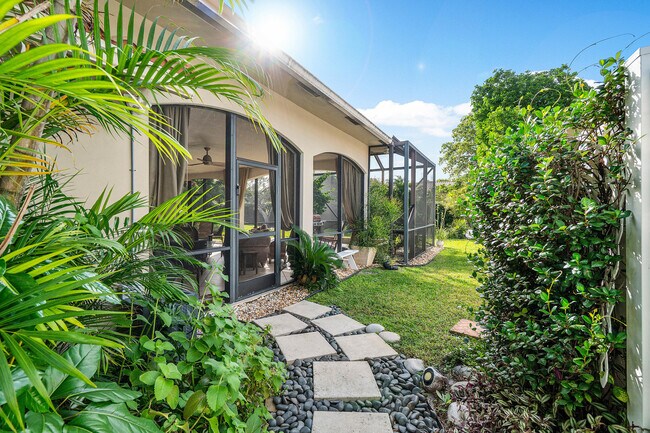 Building Photo - 3509 NW 26th Ct