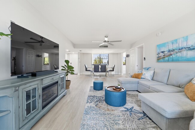 Building Photo - 1605 S US Hwy 1