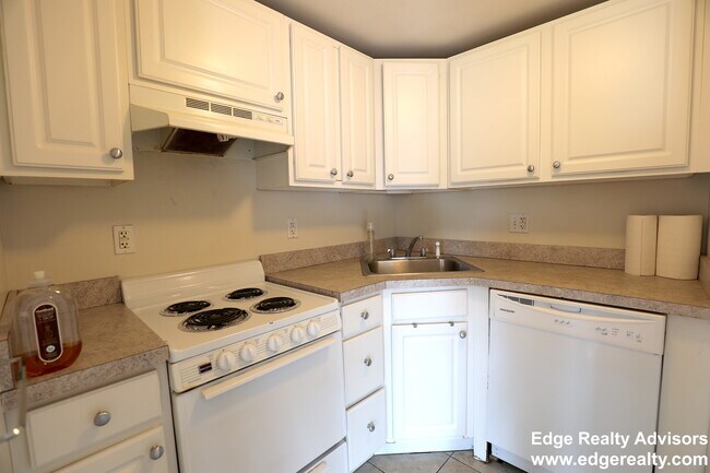 Primary Photo - 278 Harvard St