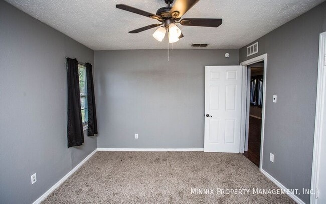 Building Photo - 4611 33rd St