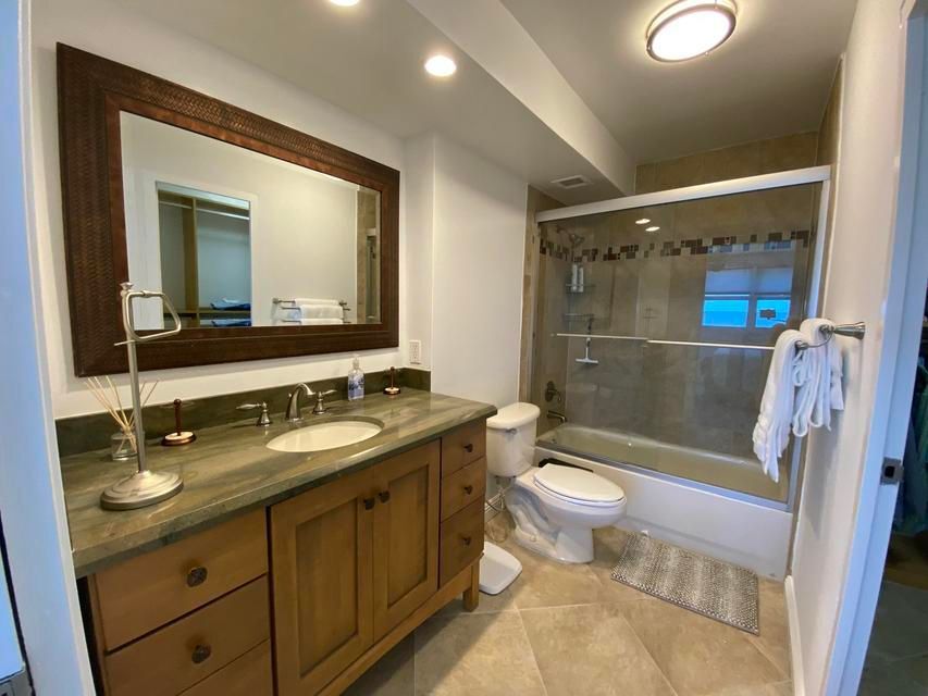 Building Photo - 2000 S Ocean Dr