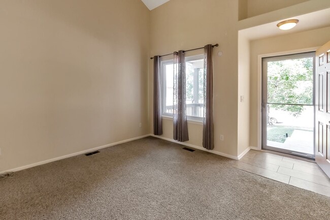 Building Photo - Charming 4 Bedroom 3 Bath in Highlands Ranch!