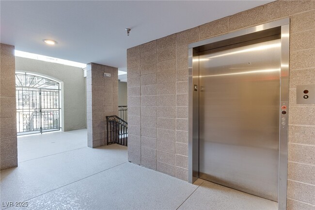 Building Photo - 9133 Las Manaitas Ave