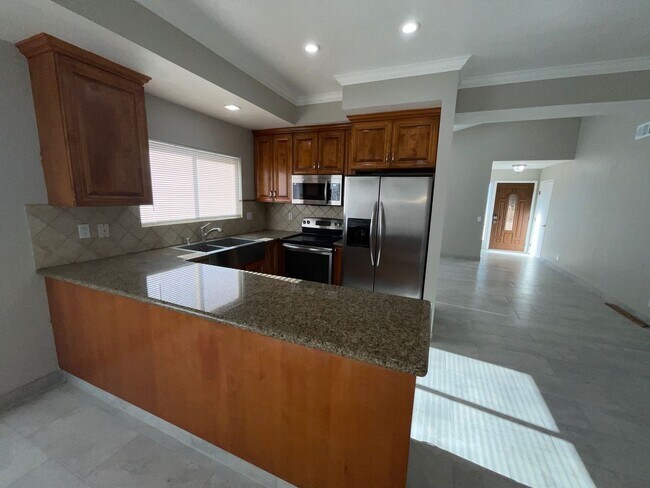 Building Photo - Cottonwood Estate 4 Bedroom Ranch Home