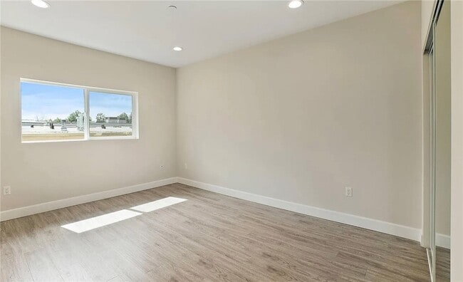 Building Photo - 5432 Hermitage Ave