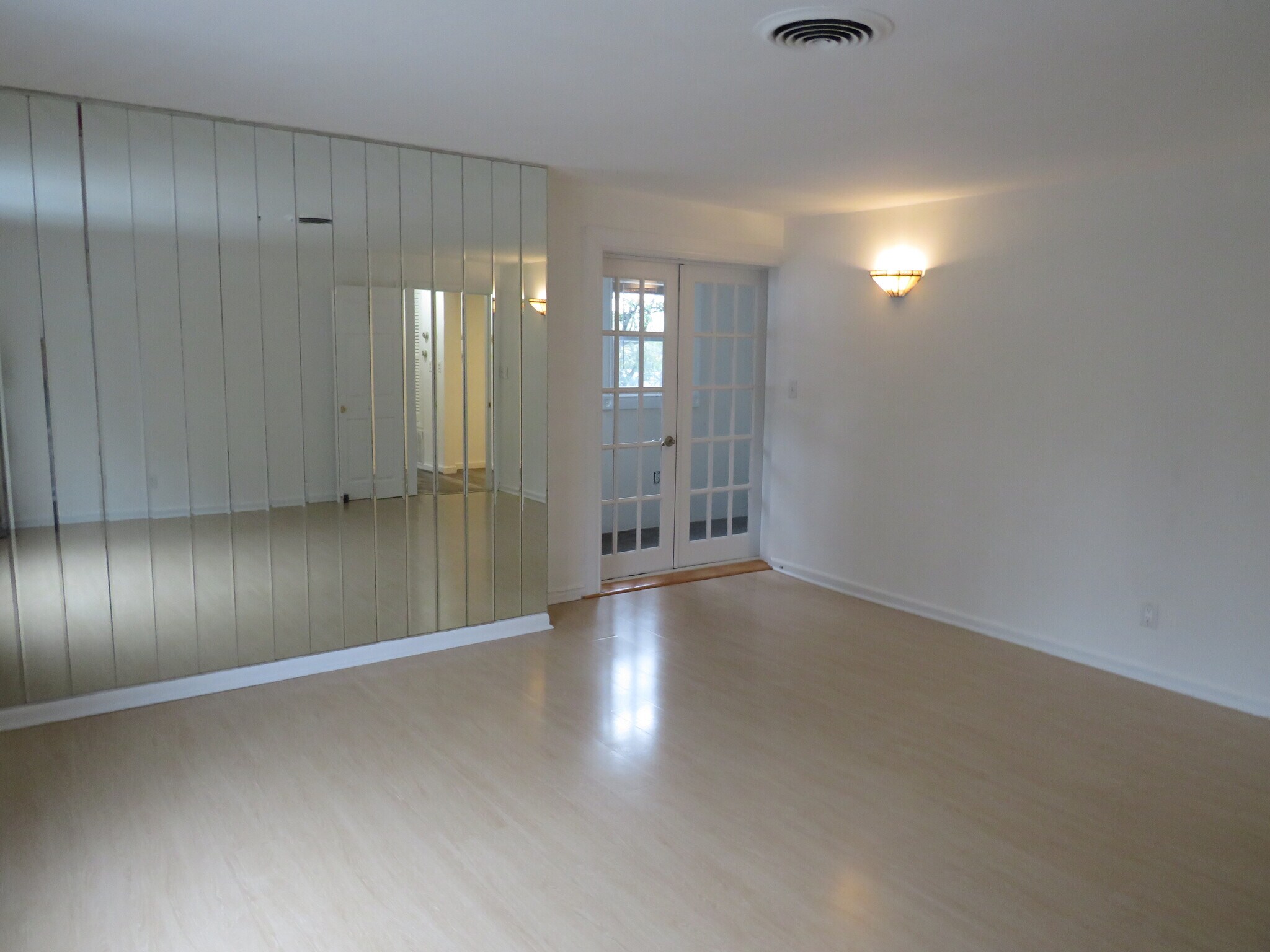 Bedroom 1 - 84 Corabelle Ave