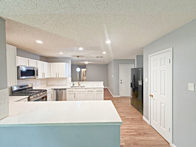 Building Photo - 1302 Whitegate