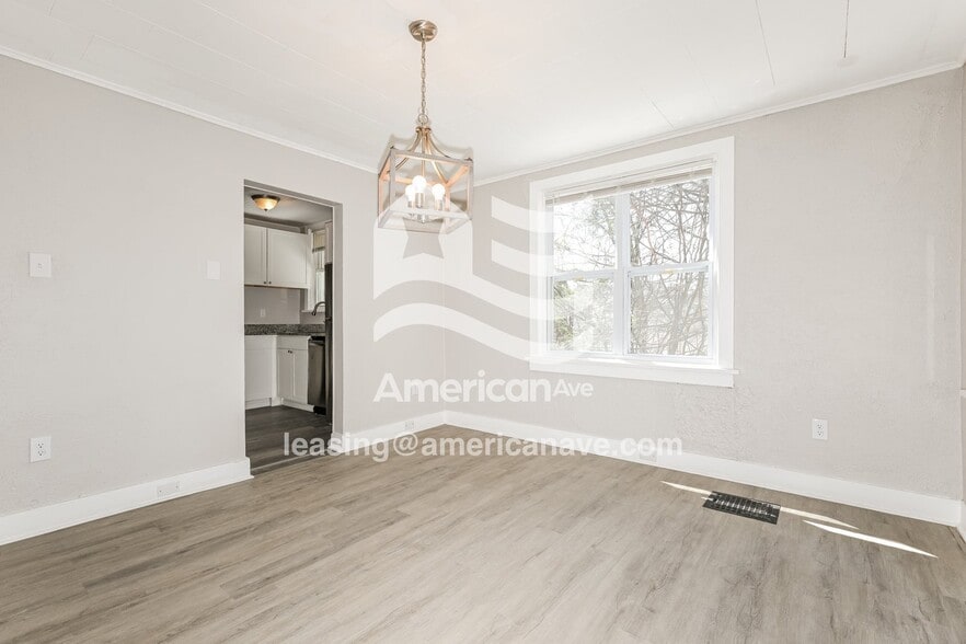 Building Photo - 1221 McNeilly Ave