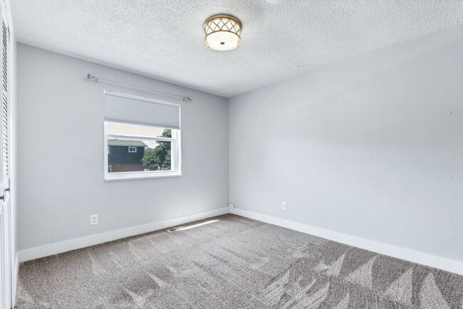 Building Photo - 5851 W 111th Pl